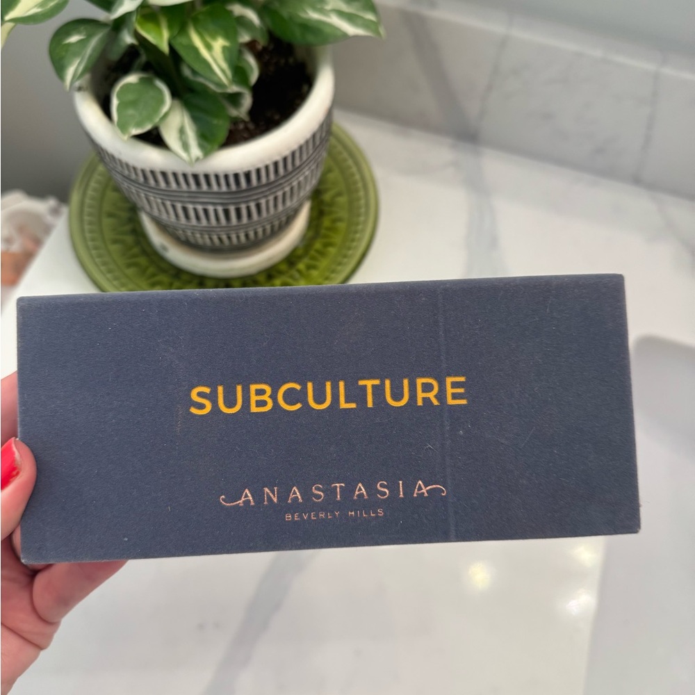 Anastasia Subculture palette